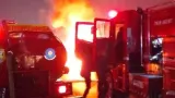 Mobil Diduga Angkut BBM Terbakar di Bypass Bandar Lampung, Sopir Kabur